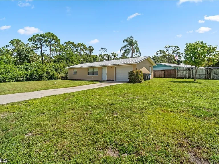 1290 Barrett Rd — Photo 17