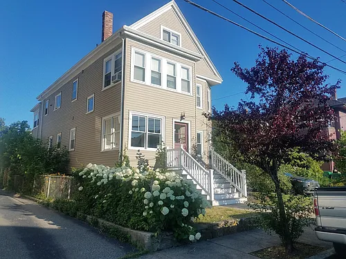 68 Burnside St Photo 1