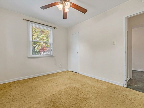 5th image of 110 Sunset Dr