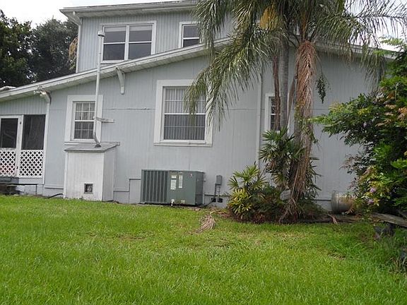 3rd image of 1863 Peninsular Dr
