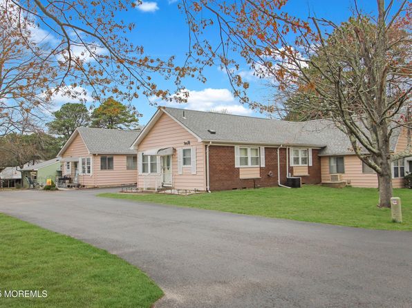 19c Lexington Drive, Whiting, NJ 08759