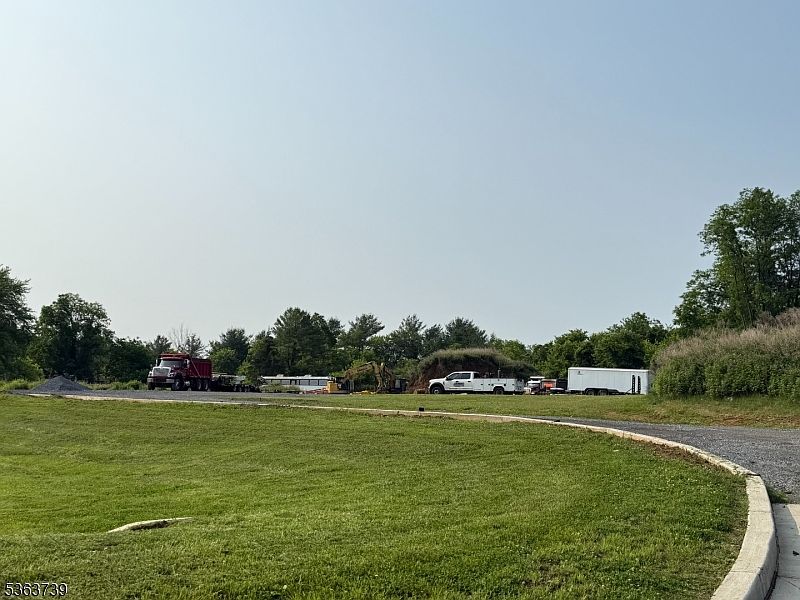 2nd image of 210 Belview Rd