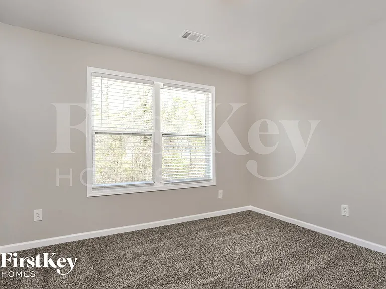 2009 Raegan Way — Photo 11