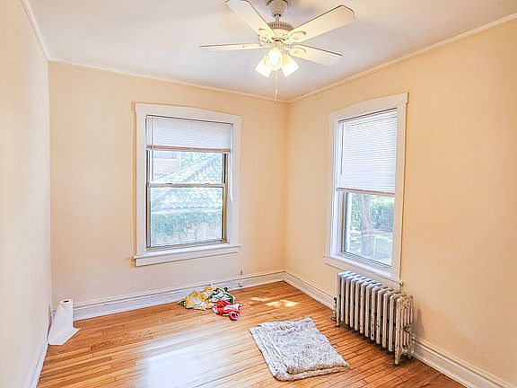 3rd image of 1047 W North Shore Ave APT 2S