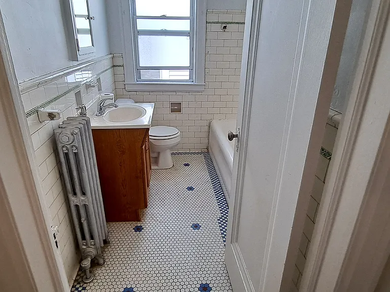 Northlawn St — Photo 9