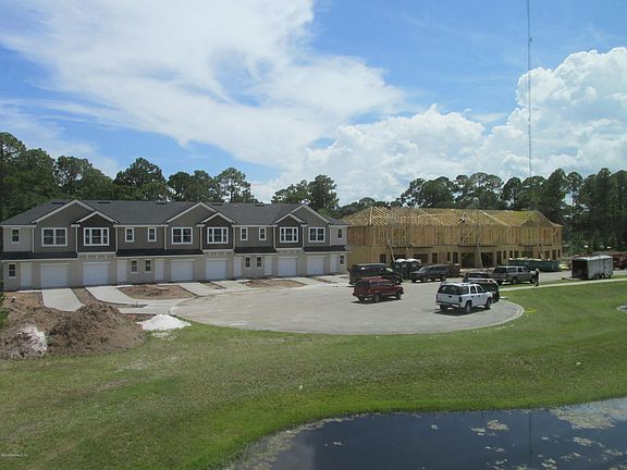 4th image of 242 MOULTRIE VILLAGE