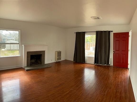 4th image of 8540 Kester Ave