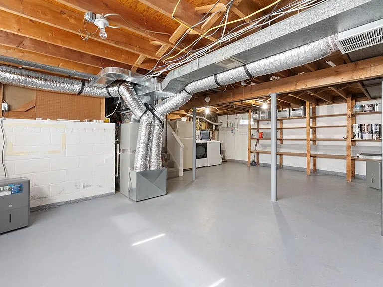 1805 Ingemar Ct — Photo 23
