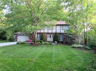 9277 Canterbury Ln, Mentor, OH 44060
