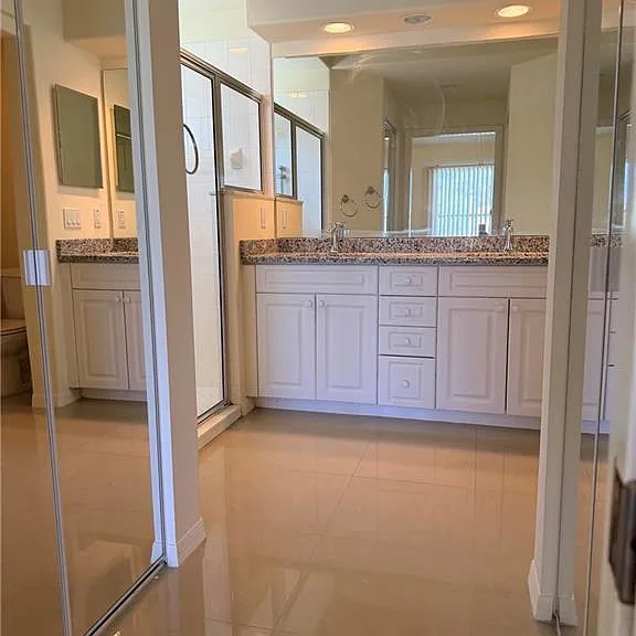 8216 Ibis Cove Cir #B-215 — Photo 17