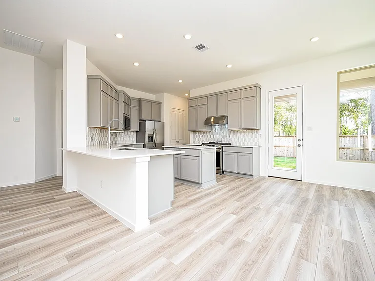 8278 Boundary Waters Dr — Photo 8