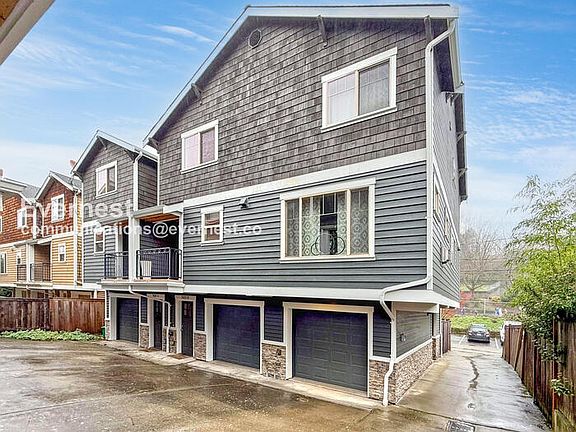 2nd image of 5420 Fauntleroy Way SW Unit B