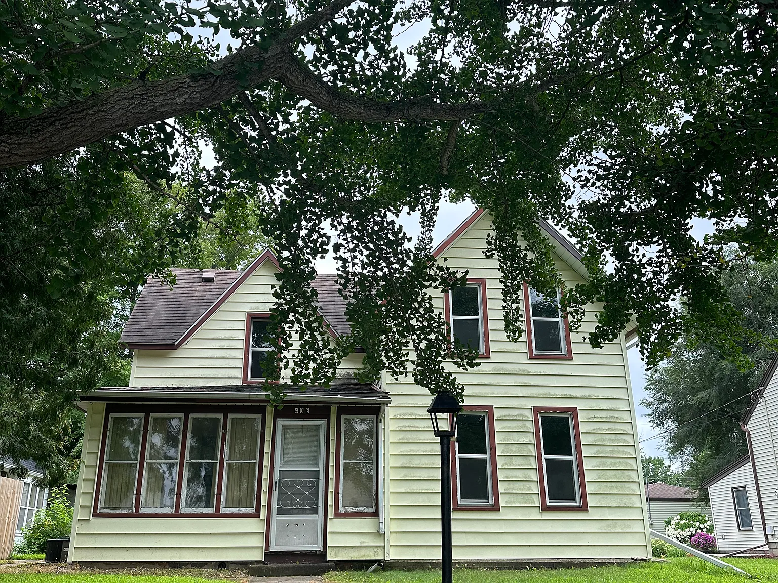 3 bed, 1250 sqft, $1,450 — Photo 1