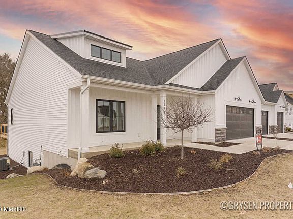 3rd image of 6571 Sheldon Crossing Dr #8