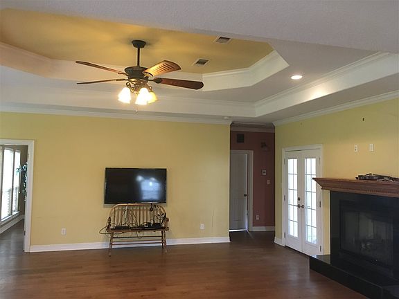 4th image of 8305 Edgar Dr