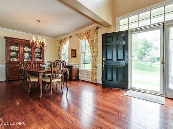 3rd image of 7030 Highland Meadows Ct