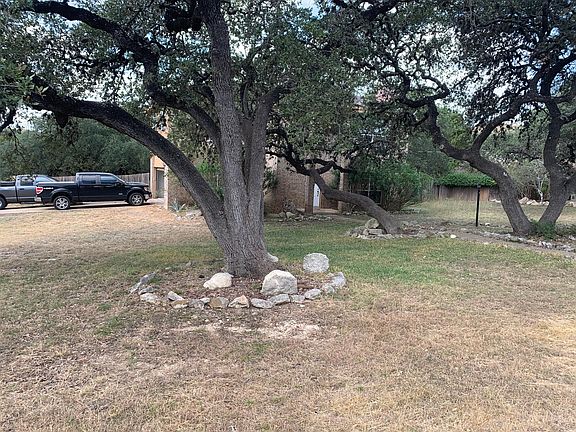 3rd image of 25915 Timberline Dr