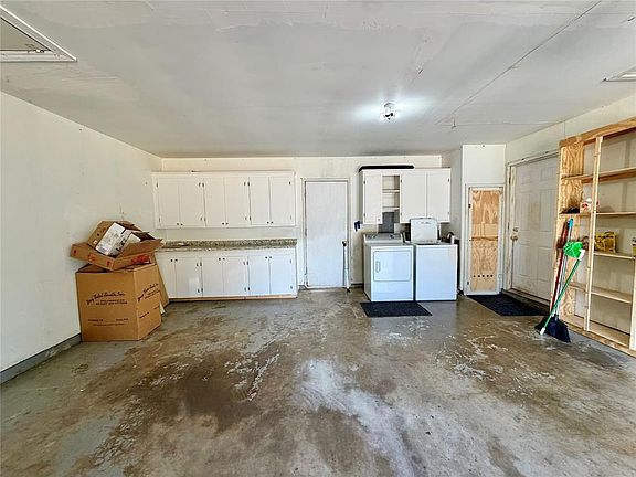 2nd image of 3608 N Shannon Ave