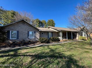 1743 Scenic Dr, Maryville, TN 37803