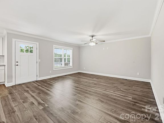 5th image of 2601 Penninger Rd
