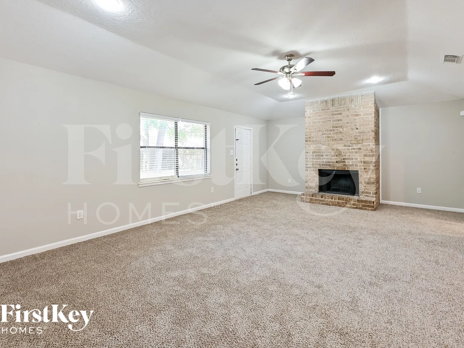 3 bed, 2.0 bath, 1665 sqft, $1,585 — Photo 2