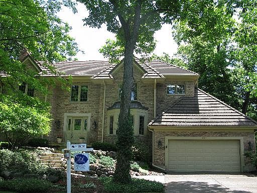 1st image of 802 E Wildrose Springs Dr