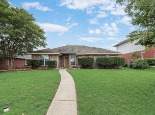 1443 Chapman Dr, Lancaster, TX 75134