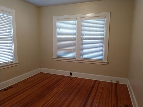 4th image of 3534 Linwood Ave