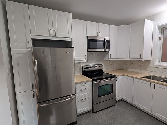 4th image of 324 Laurier Ave E
