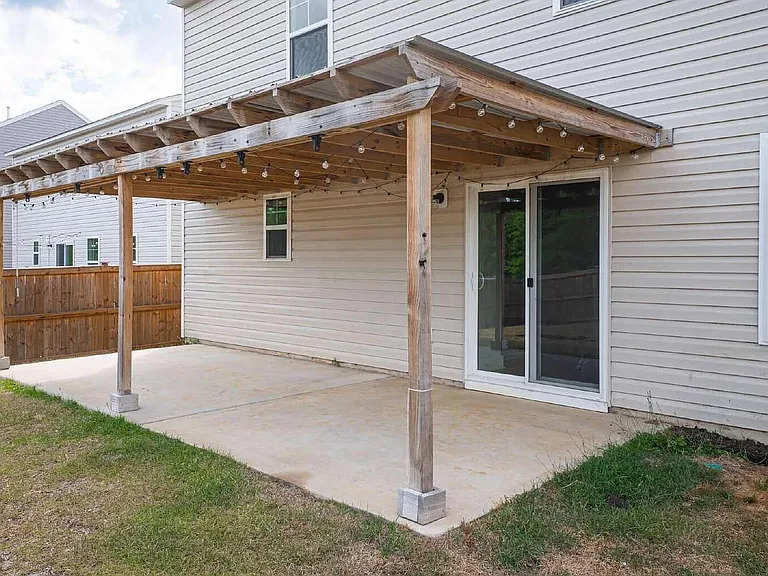 244 Savannah Wood Rd — Photo 6