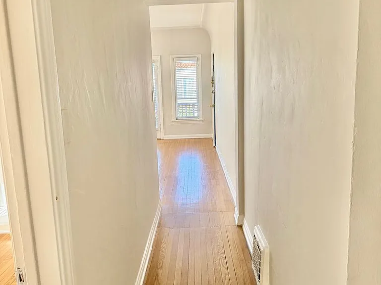 350 N Spaulding Ave — Photo 7