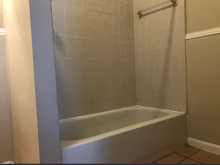 216 S Cedar Ave #5 — Photo 6
