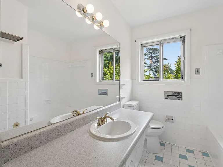 3543 Cloudland Dr — Photo 22