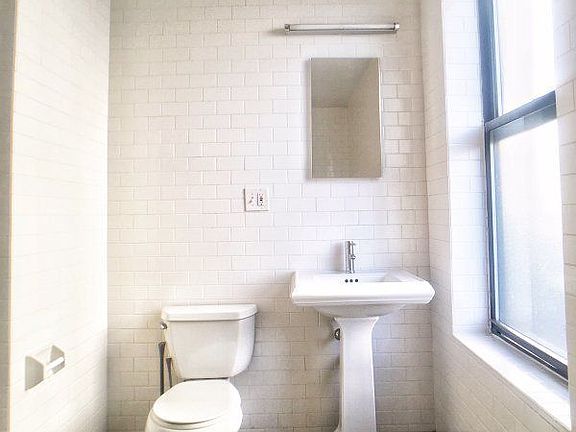 5th image of 1949 7th Ave APT E1