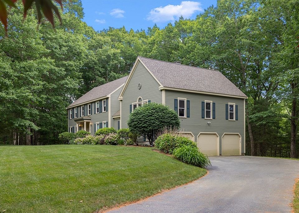 1st image of 10 Fieldstone Way