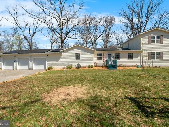 10505 Vera Davis Ln, Waldorf, MD 20603