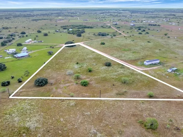 105 Agarita Ln, Victoria, TX 77904