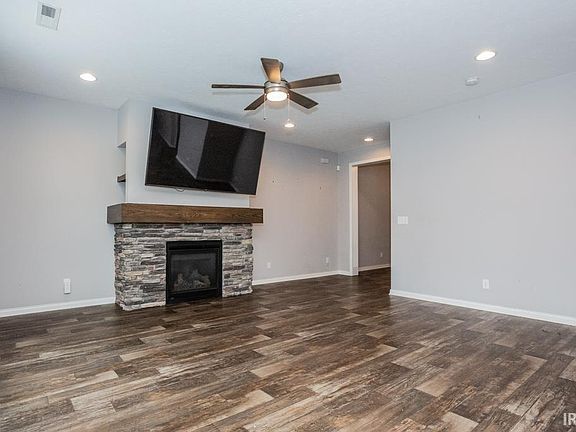 3rd image of 5831 Brookstone Dr