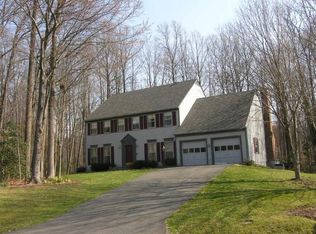 9807 Lost Ravine Ct, Fairfax Station, VA 22039