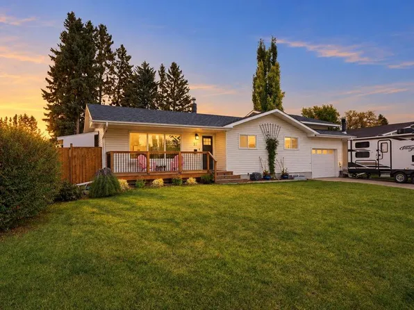 37 S Sherwood Cres, Red Deer, AB T4N 0A5
