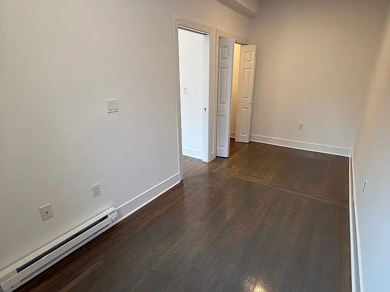 11 Queensberry St #11L — Photo 6