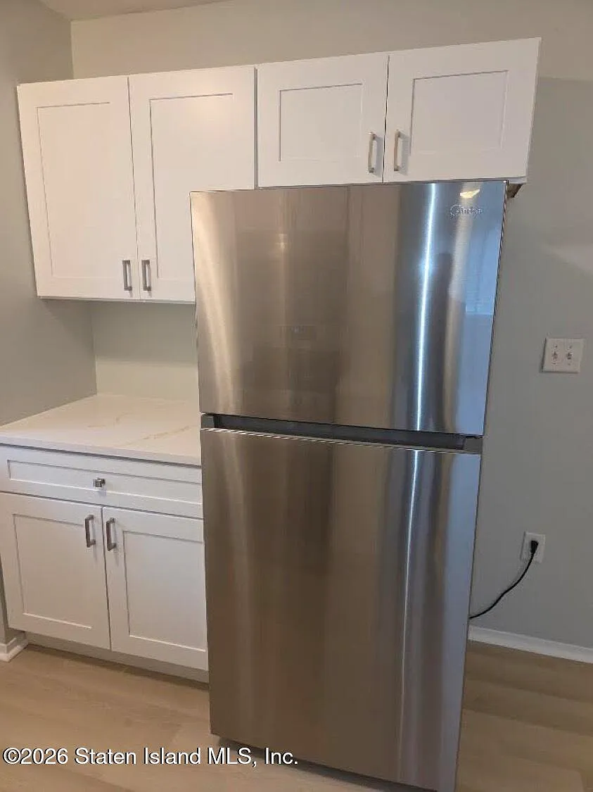 2 bed, 1.0 bath, 1800 sqft, $2,350 — Photo 3