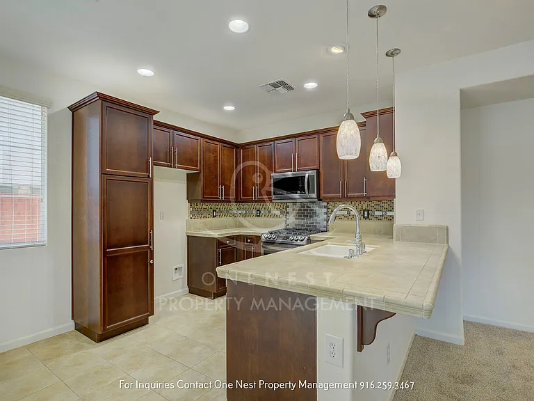 1392 Impressionist Loop — Photo 11