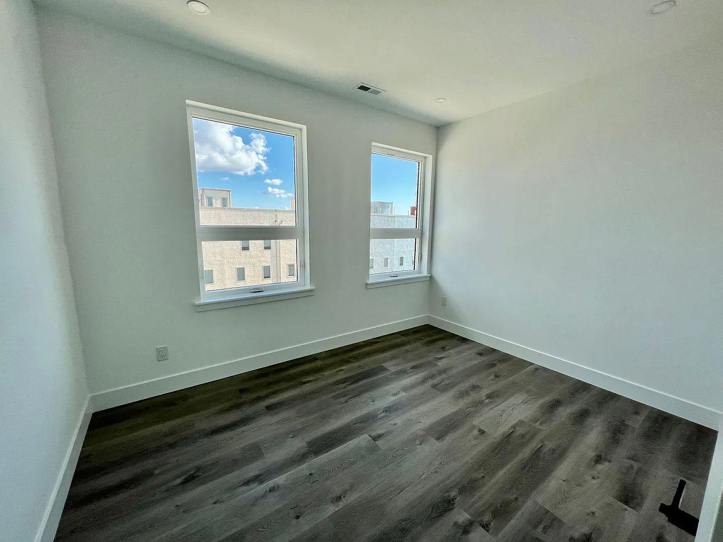 1841 Hartranft St — Photo 3