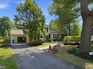 6701 Heatherford Ct, Derwood, MD 20855
