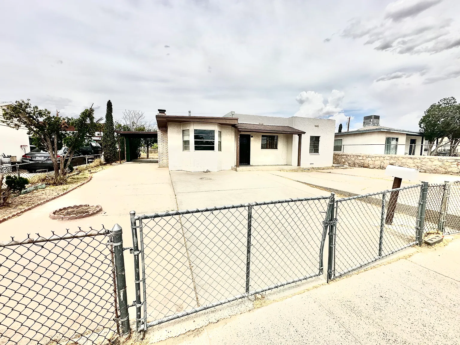7505 Acapulco Ave — Photo 2
