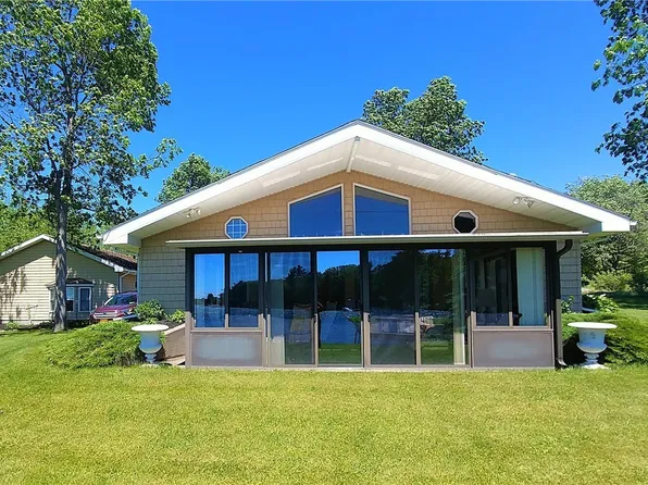 21494 Nindl Ln, Wellesley Island, NY 13640