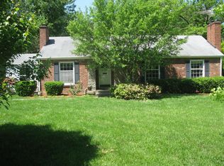 210 Woodcleft Rd, Bellemeade, KY 40222