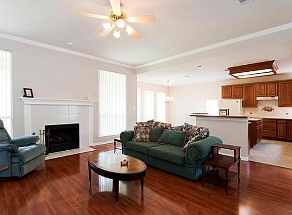 2nd image of 106 La Costa Ct