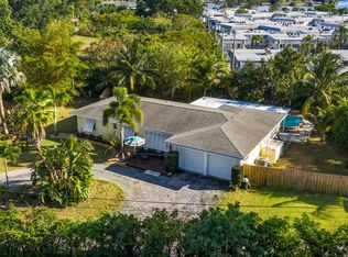 821 Sunset Dr, Lake Worth, FL 33461